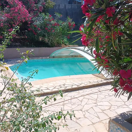 Chalet Grand At Don Quijote